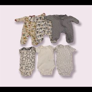 Infant clothing bundle